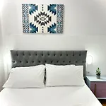 Ξενοδοχείο Square 3*