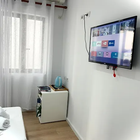 Square מלון 3*