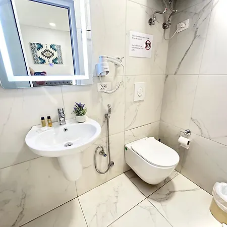 Square מלון טיראנה