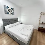 Hotel Square Tirana