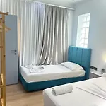 Square 3* Tirana