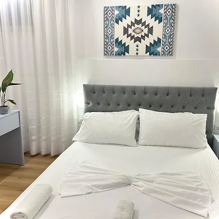 Square 3* Tirana