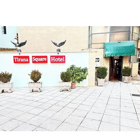 Square Hotel 3*