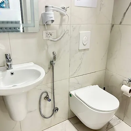 Hotel Square 3*