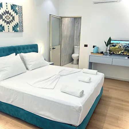Hotel Square 3*