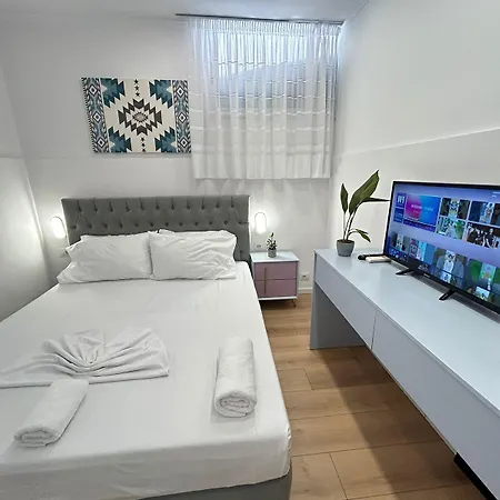 Square Hotel