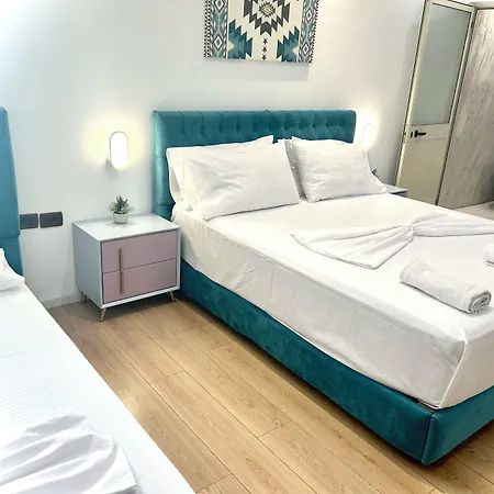 Hotel Square 3*