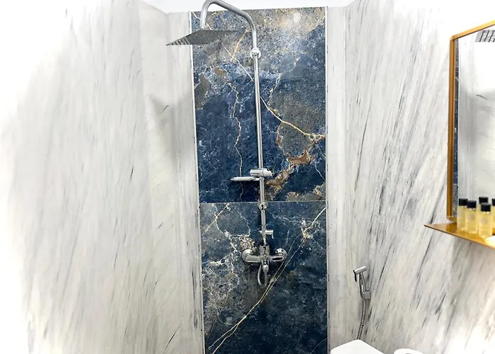 Square מלון טיראנה